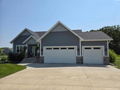 1837 Spruce Grove Trail
