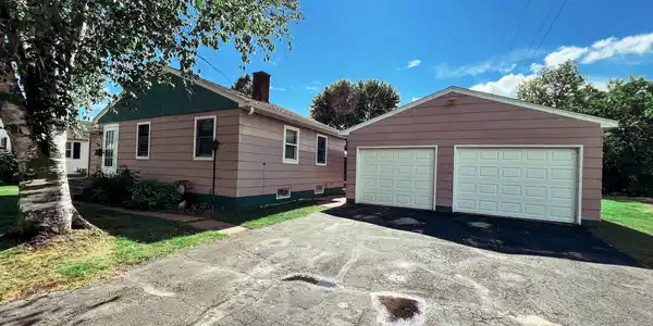 603 Division Street