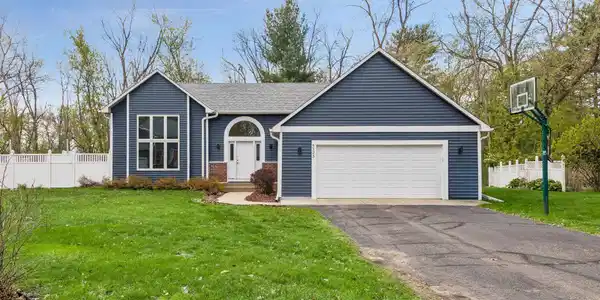 5323 Cedarwood Court