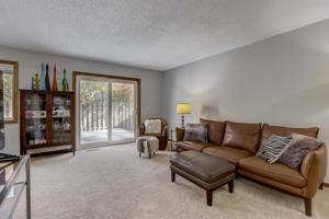 9122 Neill Lake