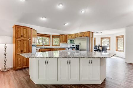 9851 Gillard NE
