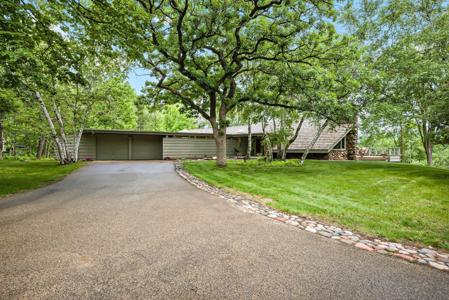 1680 Blackhawk Cove