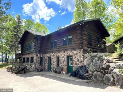 4701 Shangri La Drive NE