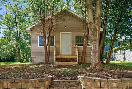 1800 Hawk Trail
