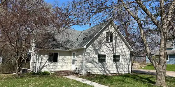231 Wood Street N