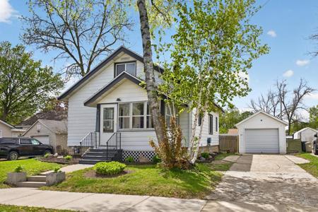 616 6th Street SE