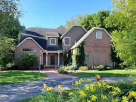 403 Country Club Drive NE