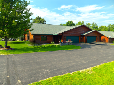 521 Northwoods Circle S