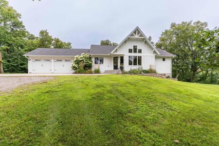 31733 Glacial Ridge Road
