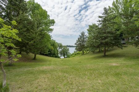 24444 & 24462 Arrowhead Trail