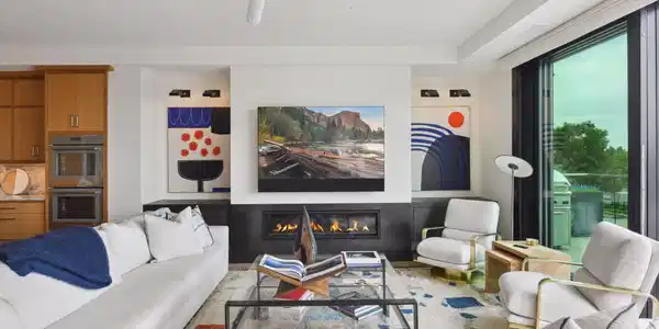 275 Lake Street E