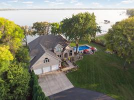 6705 N Shore Trail N