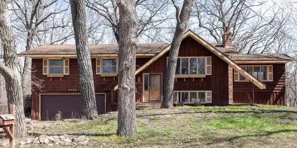 5425 Valleywood