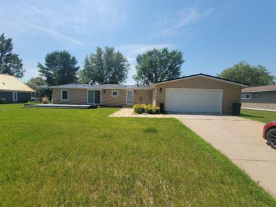 45735 Whispering Sands Trail