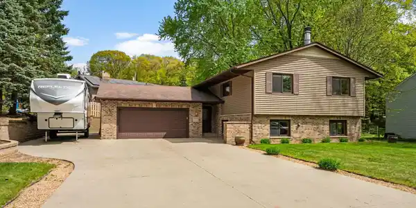 2850 Pheasant Circle