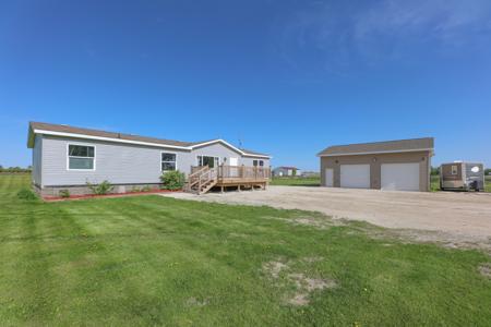 982 County Road 10 NE