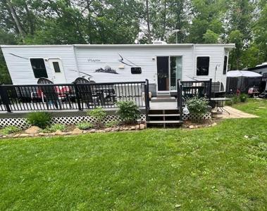 1604 Cozy Lodge Drive NE