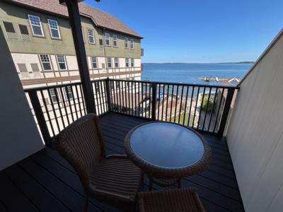502 Cleveland Boulevard W