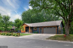 707 Pine Tree