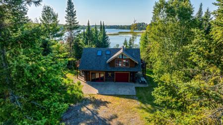 8329 Stump Lake Drive NE