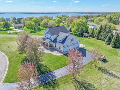 3693 Crestwood Ridge NE