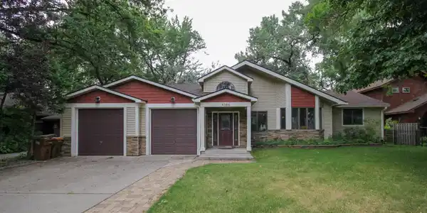 4386 Cottage Park