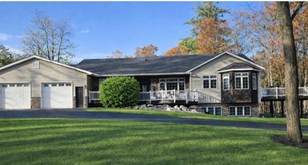 10813 Steamboat Loop NW
