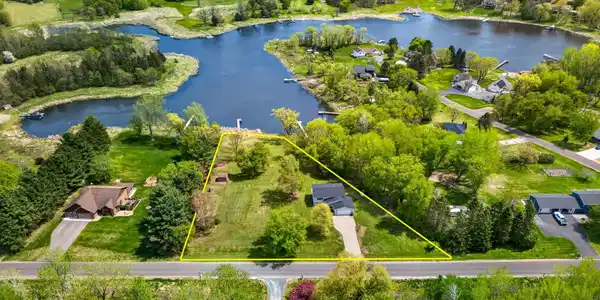 33067 Nueman Trail