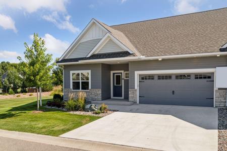 109 Vista Way