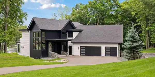 1300 Wildhurst Trail