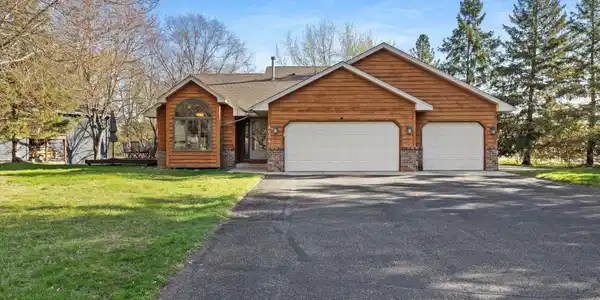 4634 Stoddart Lane