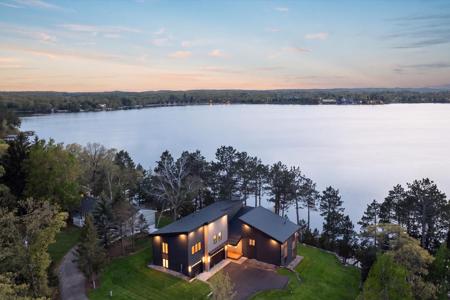 11389 E Steamboat Bay Road