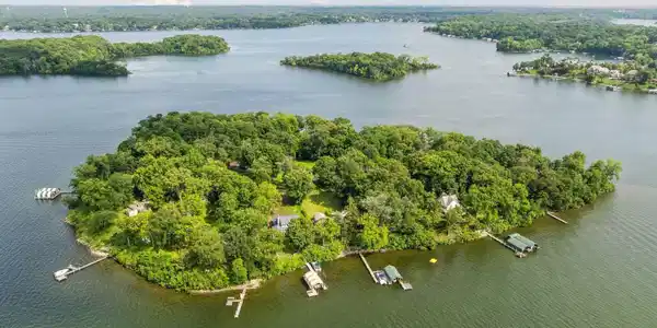 4793 Crane Island