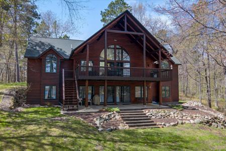 10047 Wood Ridge