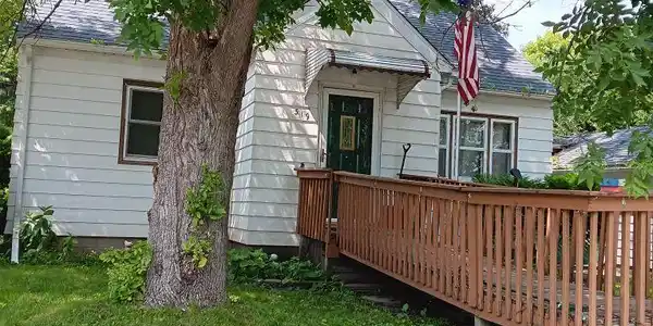 319 Summit Avenue