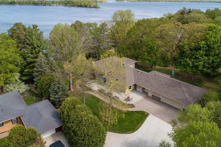 2808 Government Point Road NE