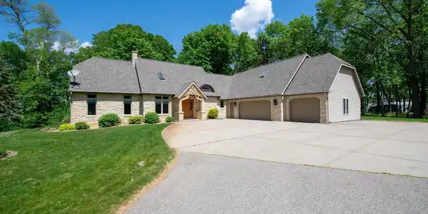 4214 Fairview Lane