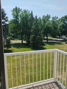 1027 Pond View Court