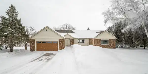 5737 22nd NE