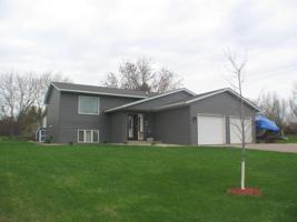 1233 Lakecrest