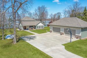2455 Lake Shore