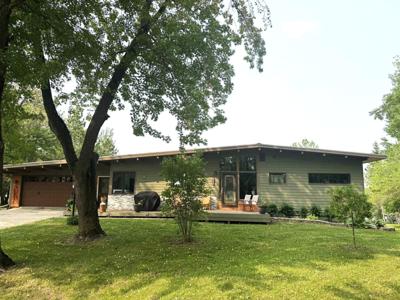 516 Tower Drive NE