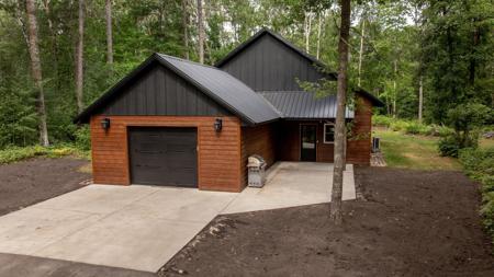 9598 Ossawinnamakee Road