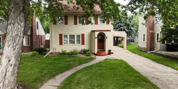 607 Lake Avenue