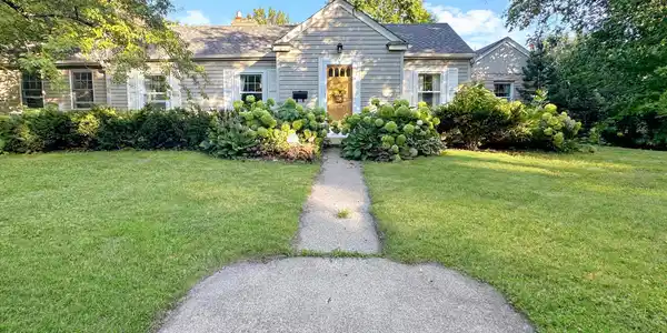 251 W Lake Street