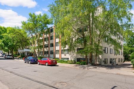 2700 44th Street W