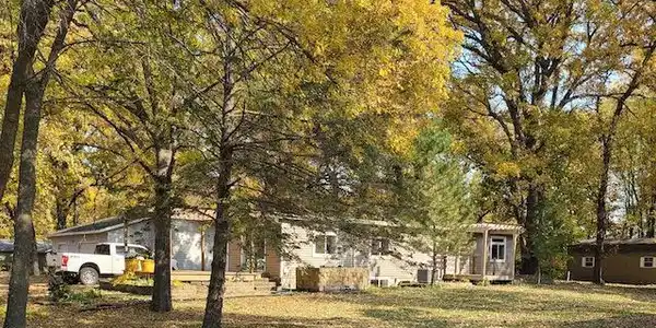 4927 189th NW