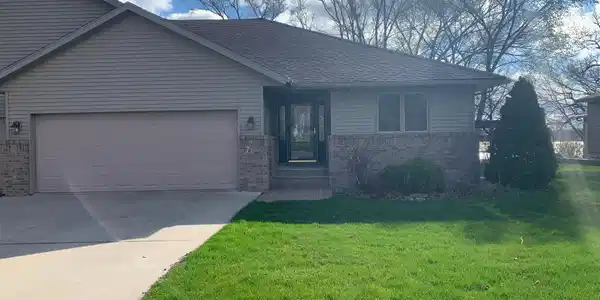 745 Shoreacres