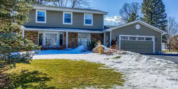 3525 Basswood SW