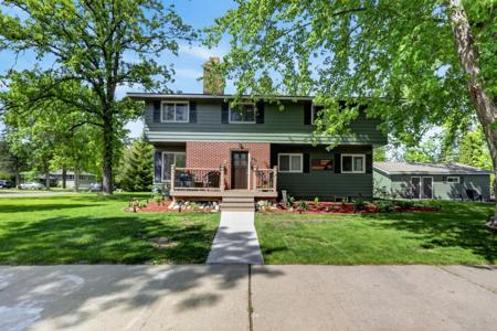 323 NW 11th Street